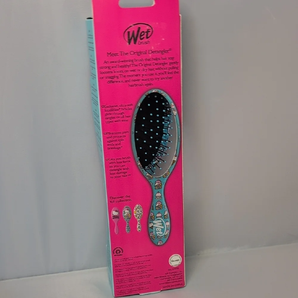 Wet Brush Hello Kitty Bubble Gum Original Detangler Brush